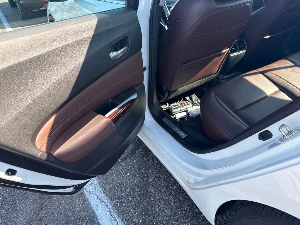 2015 Acura TLX V6 w/Acura Premium Audio & Heated Front Seats