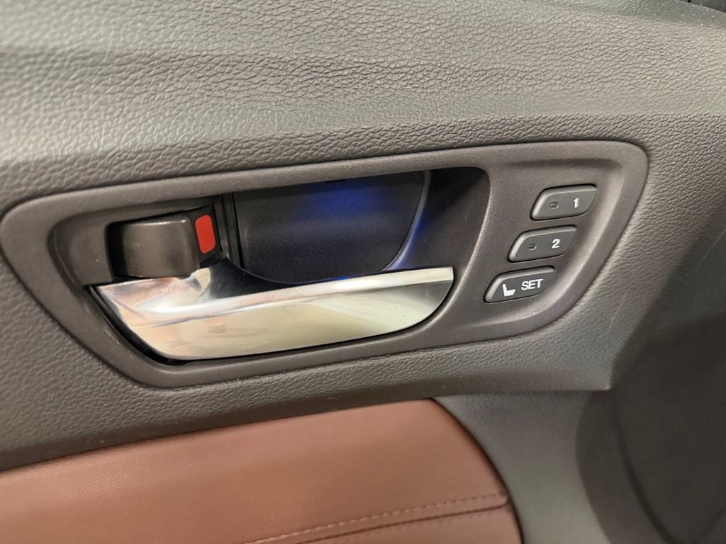 2015 Acura TLX V6 w/Acura Premium Audio & Heated Front Seats