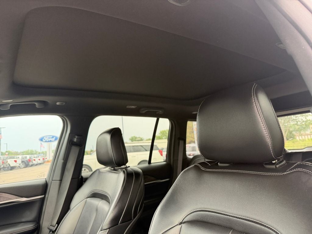 2024 Jeep Grand Cherokee Limited w/Dual-Pane Panoramic Roof