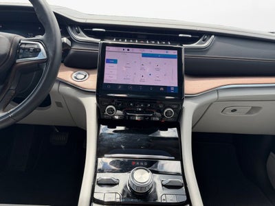 2022 Jeep Grand Cherokee L Summit w/Tech & Luxury Pkgs