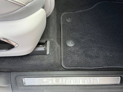 2022 Jeep Grand Cherokee L Summit w/Tech & Luxury Pkgs