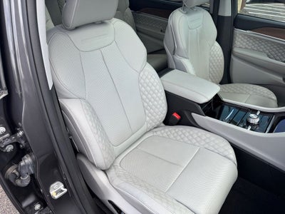 2022 Jeep Grand Cherokee L Summit w/Tech & Luxury Pkgs