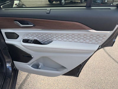 2022 Jeep Grand Cherokee L Summit w/Tech & Luxury Pkgs
