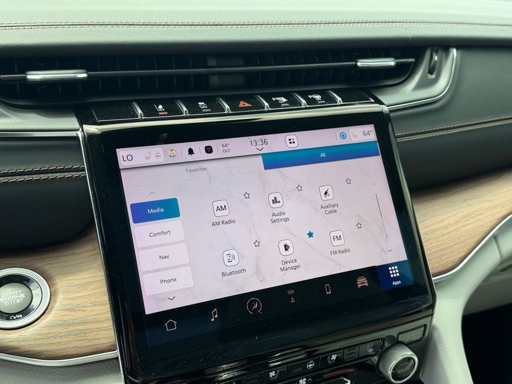 2022 Jeep Grand Cherokee L Summit w/Tech & Luxury Pkgs