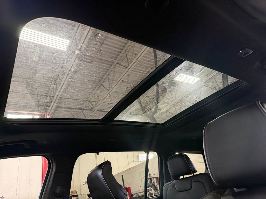 2024 Jeep Grand Cherokee L Summit Reserve w/Pro-Tech & Luxury Pkgs
