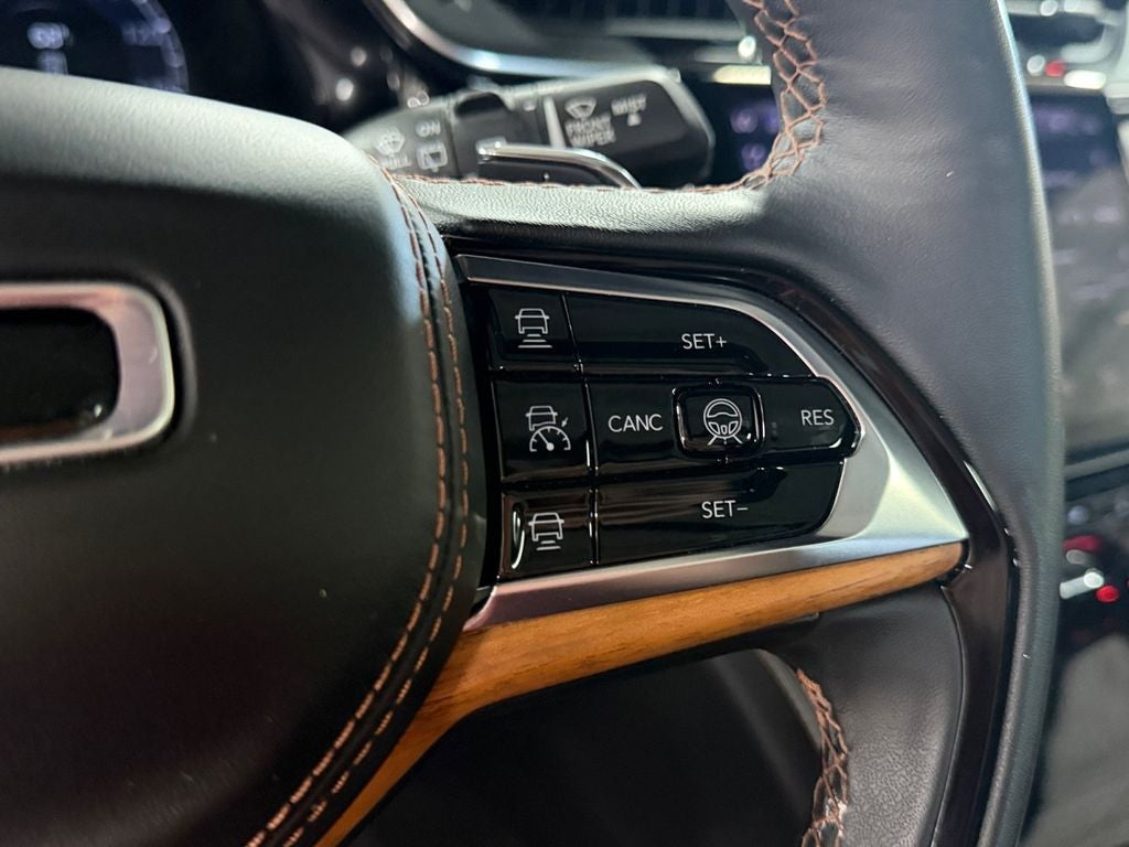 2024 Jeep Grand Cherokee L Summit Reserve w/Pro-Tech & Luxury Pkgs