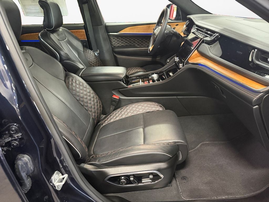 2024 Jeep Grand Cherokee L Summit Reserve w/Pro-Tech & Luxury Pkgs