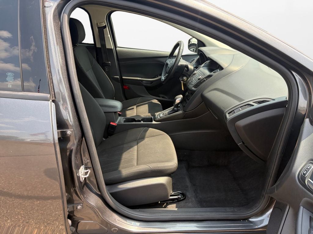 2018 Ford Focus SE w/Cold Weather Pkg