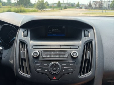 2018 Ford Focus SE w/Cold Weather Pkg