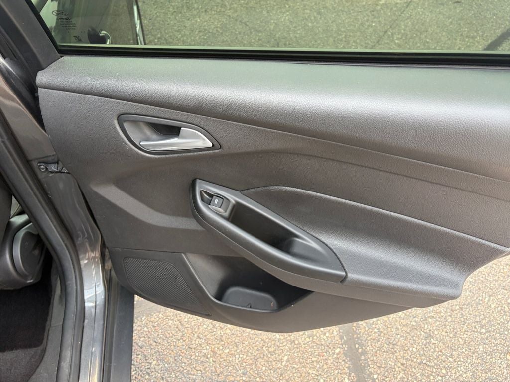 2018 Ford Focus SE w/Cold Weather Pkg