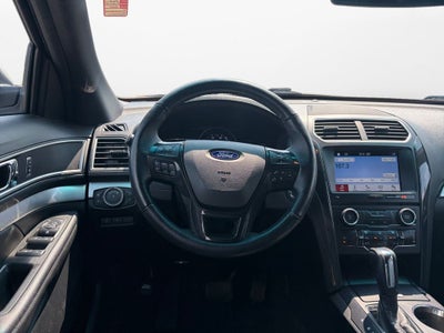 2017 Ford Explorer XLT w/Comfort & Tow Pkg
