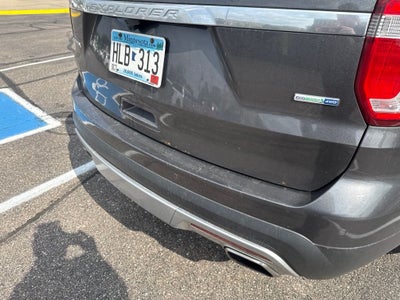 2016 Ford Explorer Platinum /Rear DVD Headrests