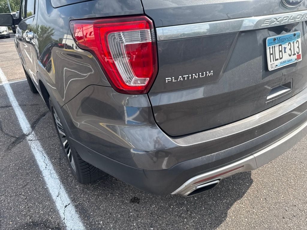 2016 Ford Explorer Platinum /Rear DVD Headrests