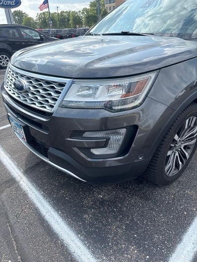 2016 Ford Explorer Platinum /Rear DVD Headrests