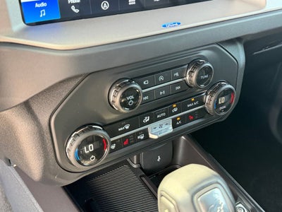 2025 Ford Bronco Outer Banks w/Black Appearance & Lux Pkgs