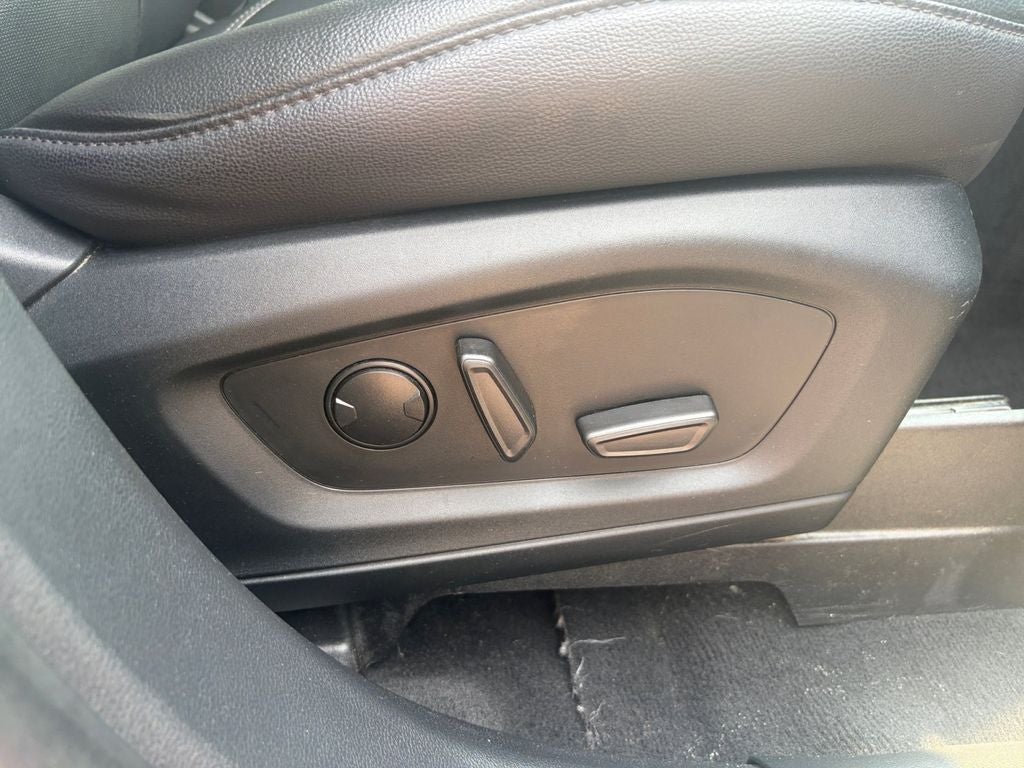 2022 Ford Explorer Limited w/Convenience & Trailer Tow Pkgs
