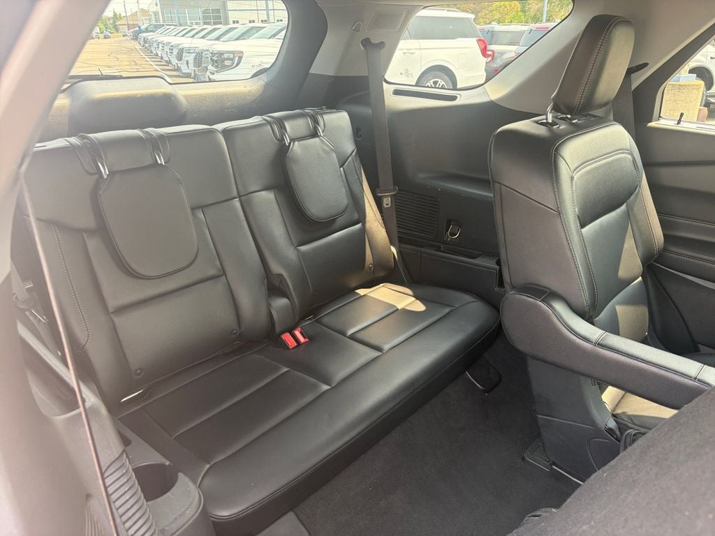 2022 Ford Explorer Limited w/Convenience & Trailer Tow Pkgs