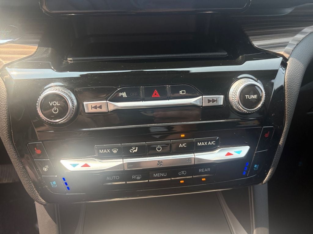 2022 Ford Explorer Limited w/Convenience & Trailer Tow Pkgs