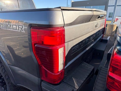 2021 Ford F-250SD Lariat w/Black Appearance & Tremor Off Road Pkgs