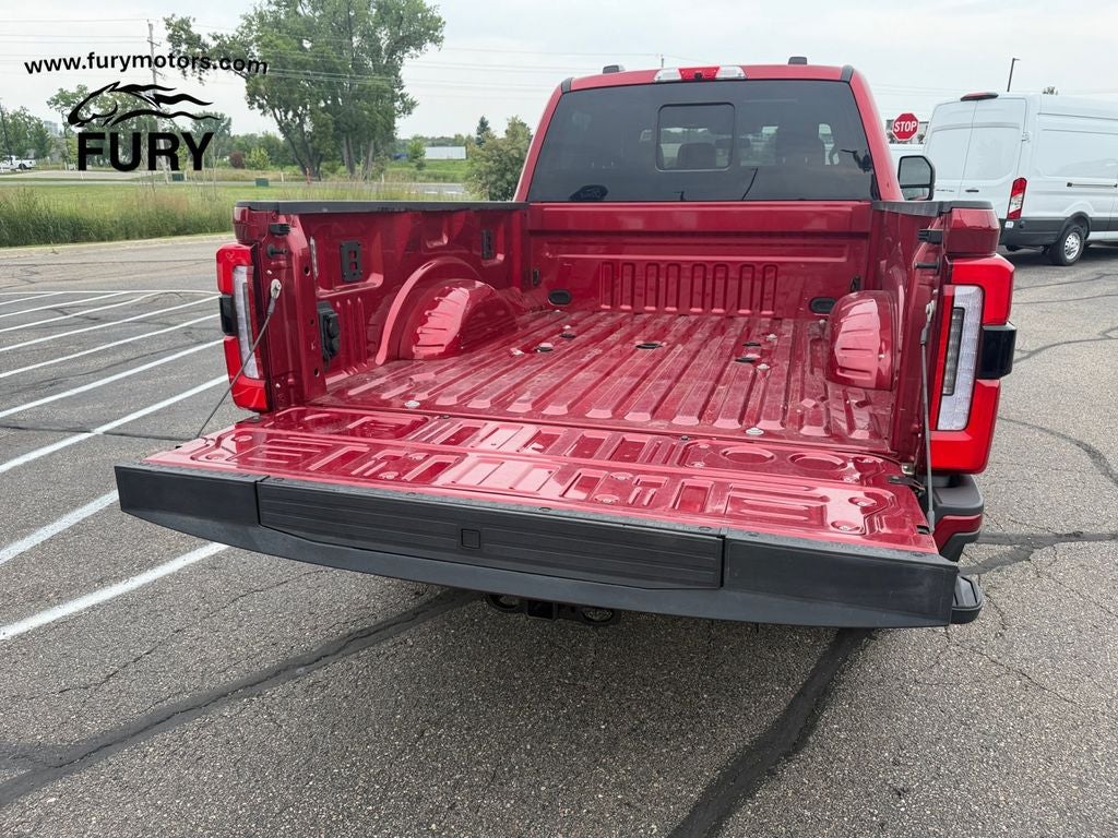 2026 Ford F-350SD Platinum FX4 w/5th Wheel Prep & Twin Panel Moonroo