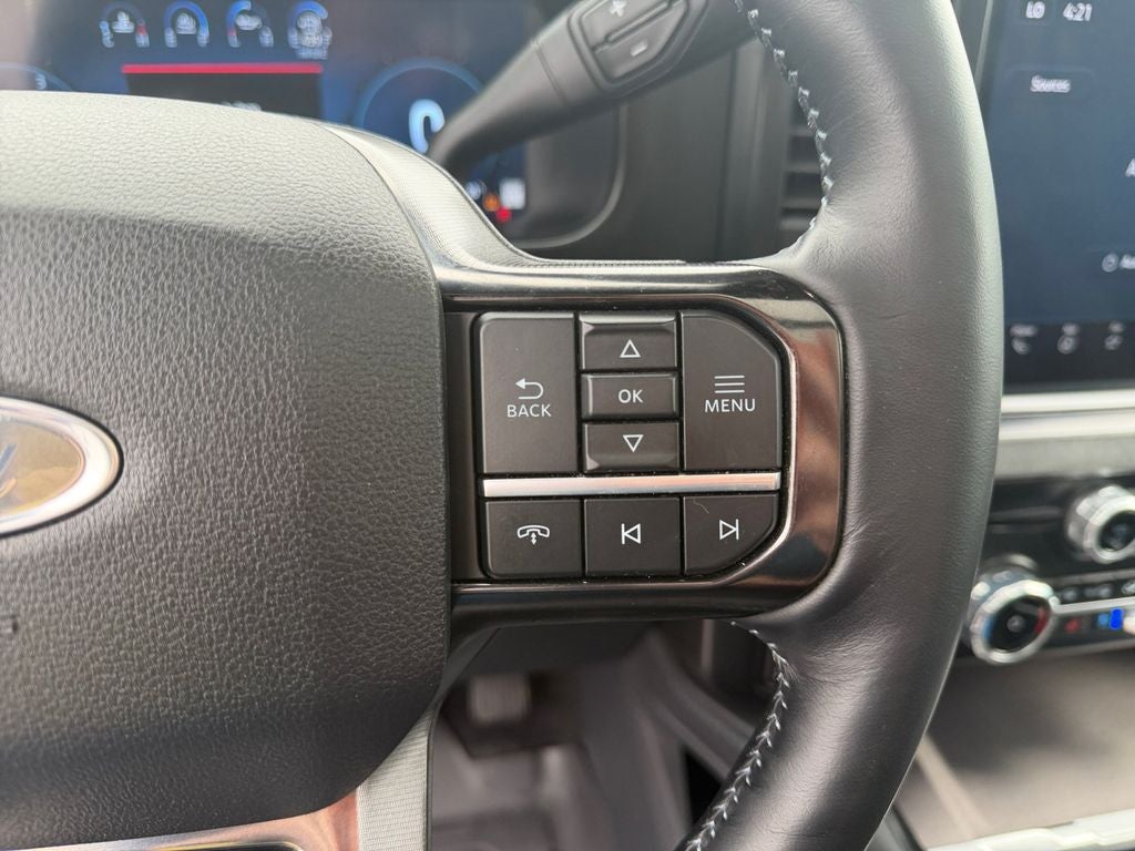 2026 Ford F-350SD Platinum FX4 w/5th Wheel Prep & Twin Panel Moonroo