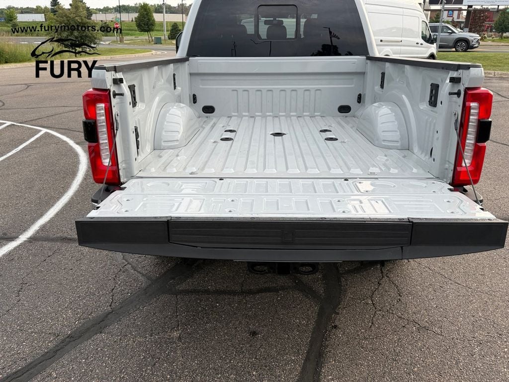 2025 Ford F-350SD Lariat w/ Preferred Equipt & 5th Wheel Prep