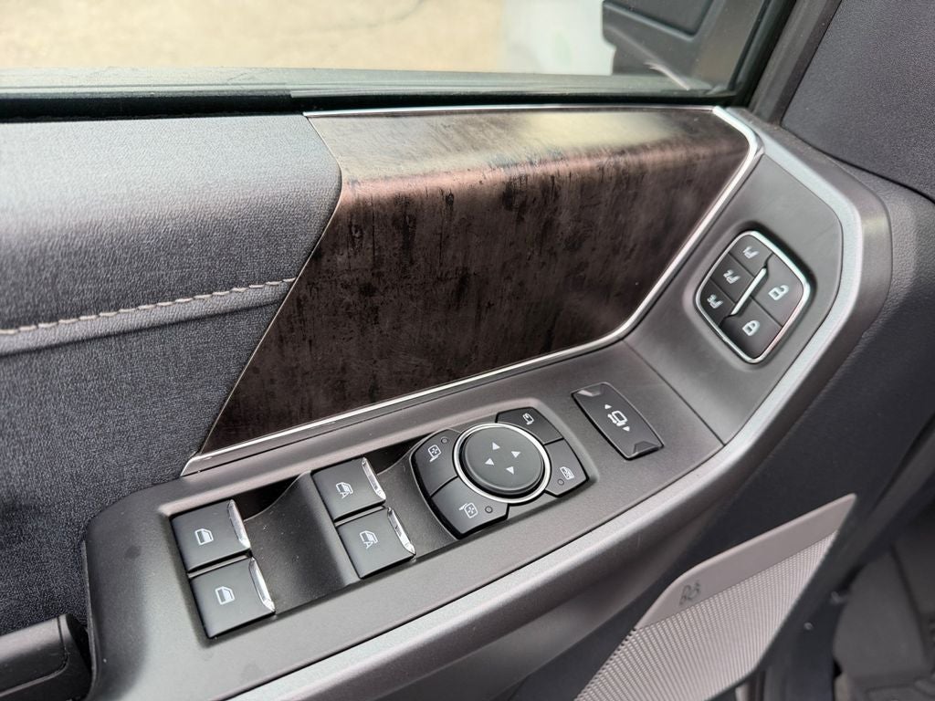2025 Ford F-350SD Lariat w/ Preferred Equipt & 5th Wheel Prep
