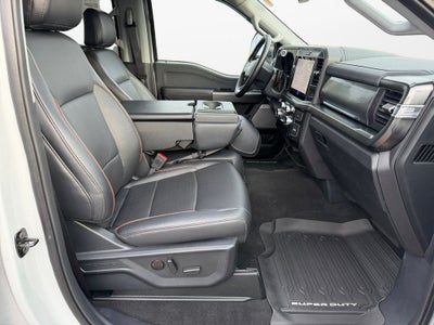 2025 Ford F-350SD Lariat w/ Preferred Equipt & 5th Wheel Prep