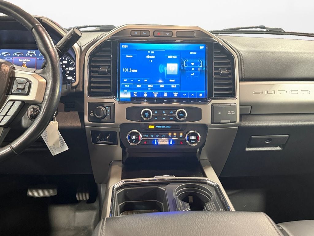 2022 Ford F-350SD Lariat