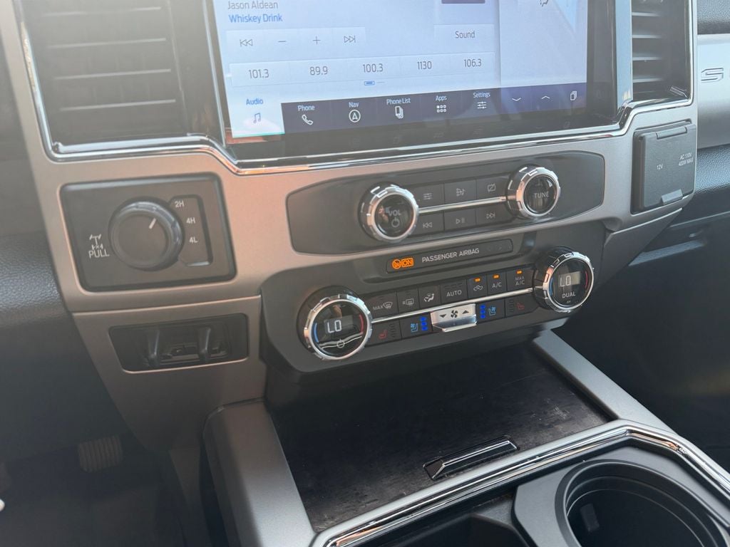 2022 Ford F-350SD Lariat