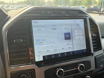 2022 Ford F-350SD Lariat