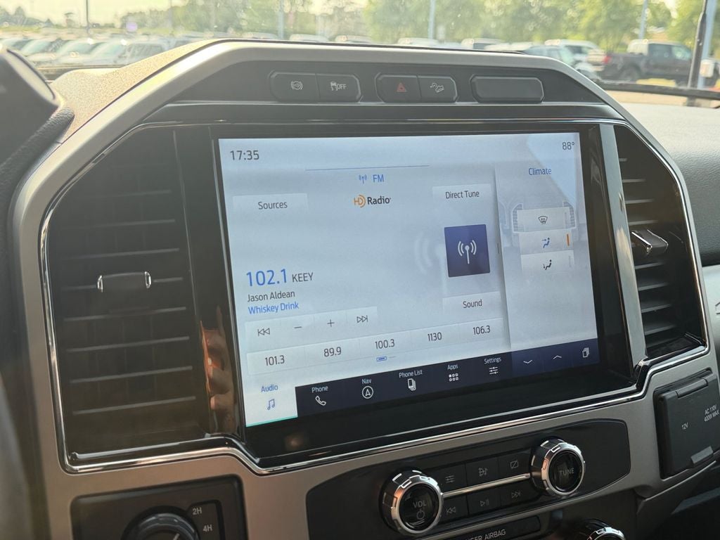 2022 Ford F-350SD Lariat