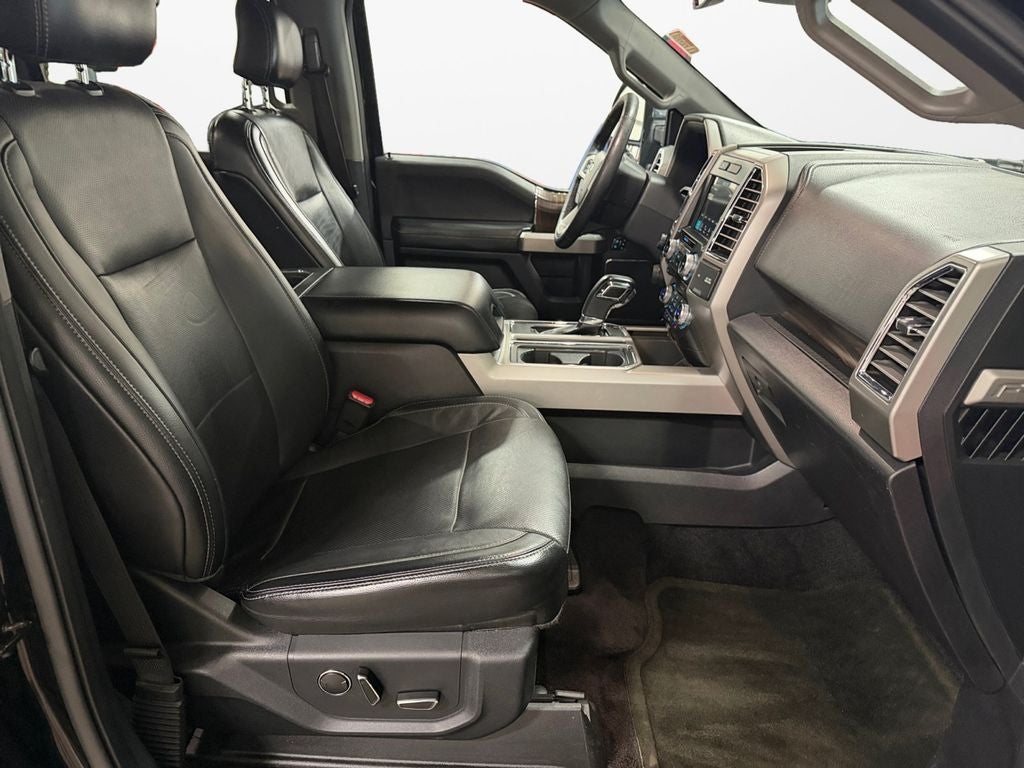 2016 Ford F-150 Lariat w/Max Tow & Chrome Appearance Pkgs