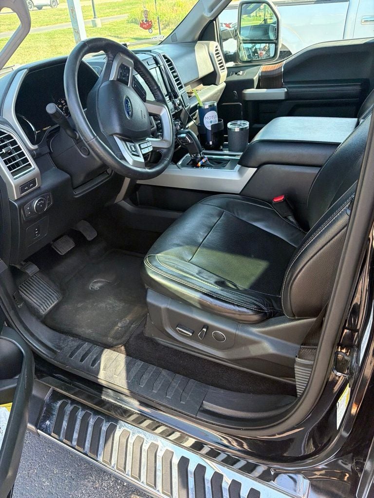 2016 Ford F-150 Lariat w/Max Tow & Chrome Appearance Pkgs