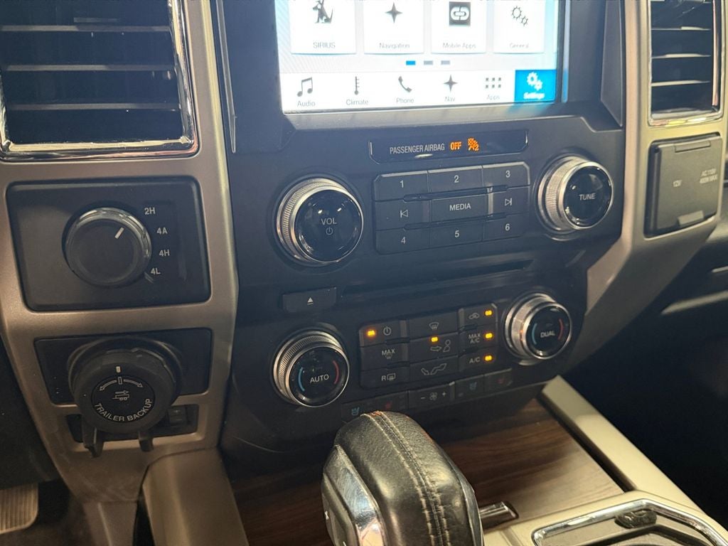 2017 Ford F-150 Lariat w/Trailer Tow & Chrome Appearance Pkg