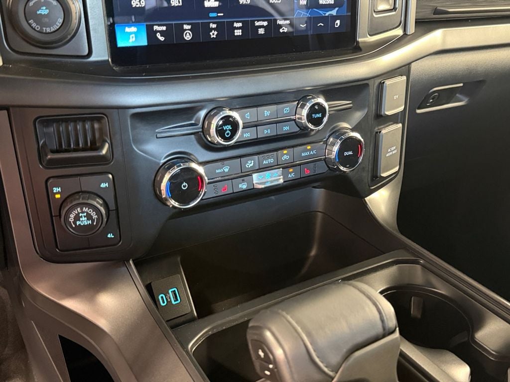 2024 Ford F-150 XLT w/Bluecruise & Black Appearance Pkg