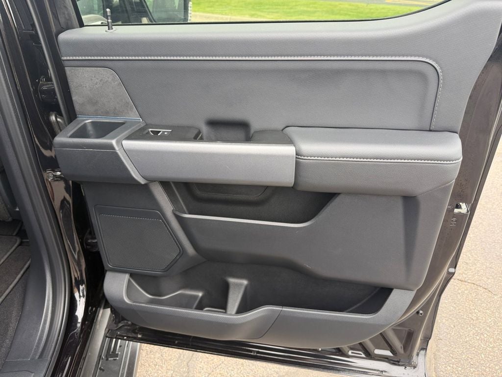 2025 Ford F-150 XLT w/Black Sport Appearance & Tow Haul Pkg