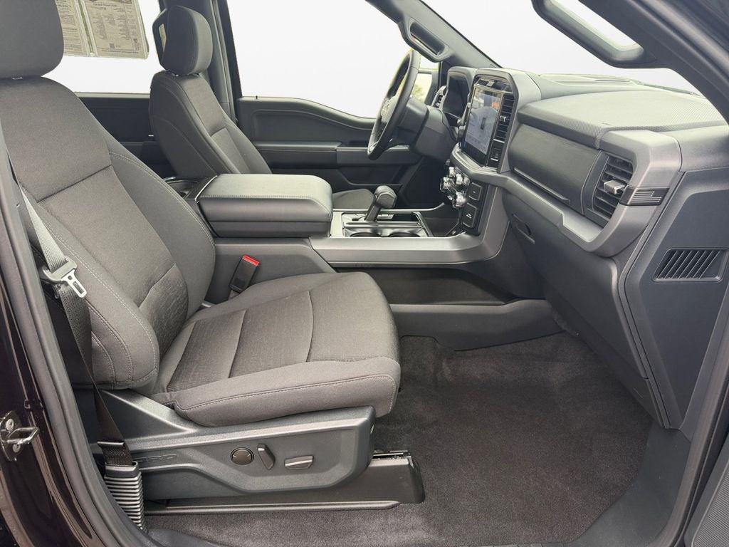 2025 Ford F-150 XLT w/Black Sport Appearance & Tow Haul Pkg