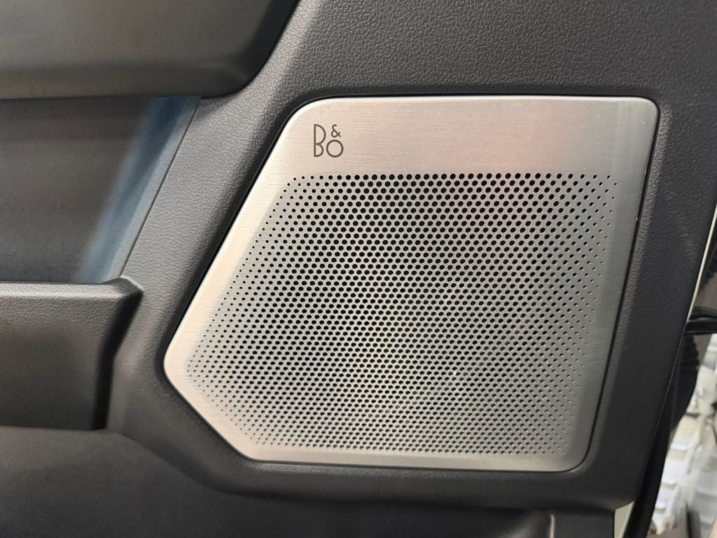 2024 Ford F-150 Lariat w/Black Appearance & Blue Cruise Equip