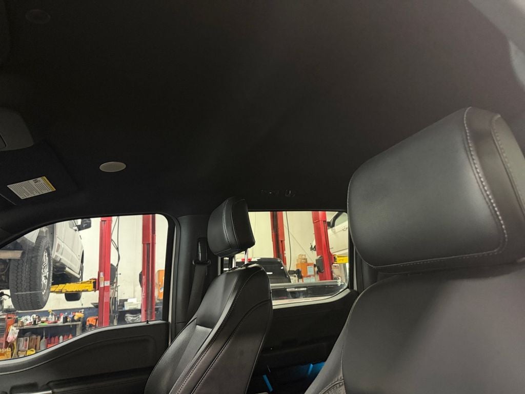 2024 Ford F-150 Lariat w/Black Appearance & Blue Cruise Equip