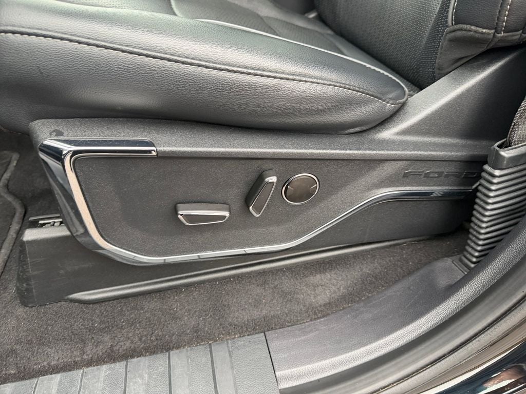 2024 Ford F-150 Lariat Gold Certified w/Black Appearance