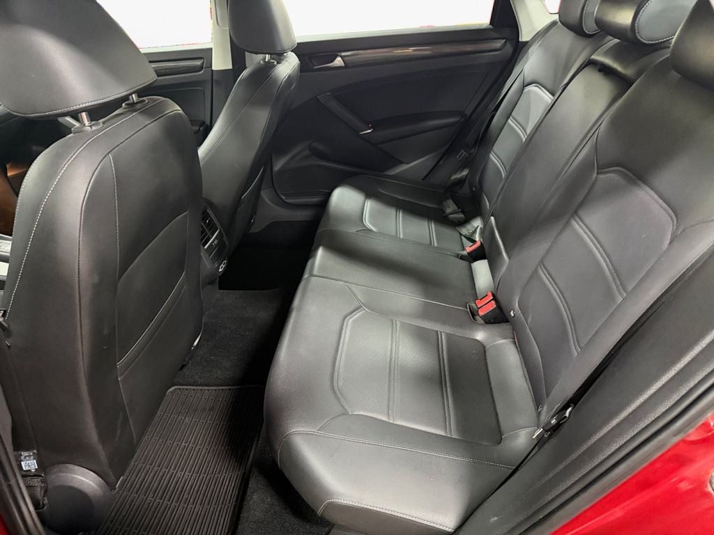 2020 Volkswagen Passat 2.0T R-Line