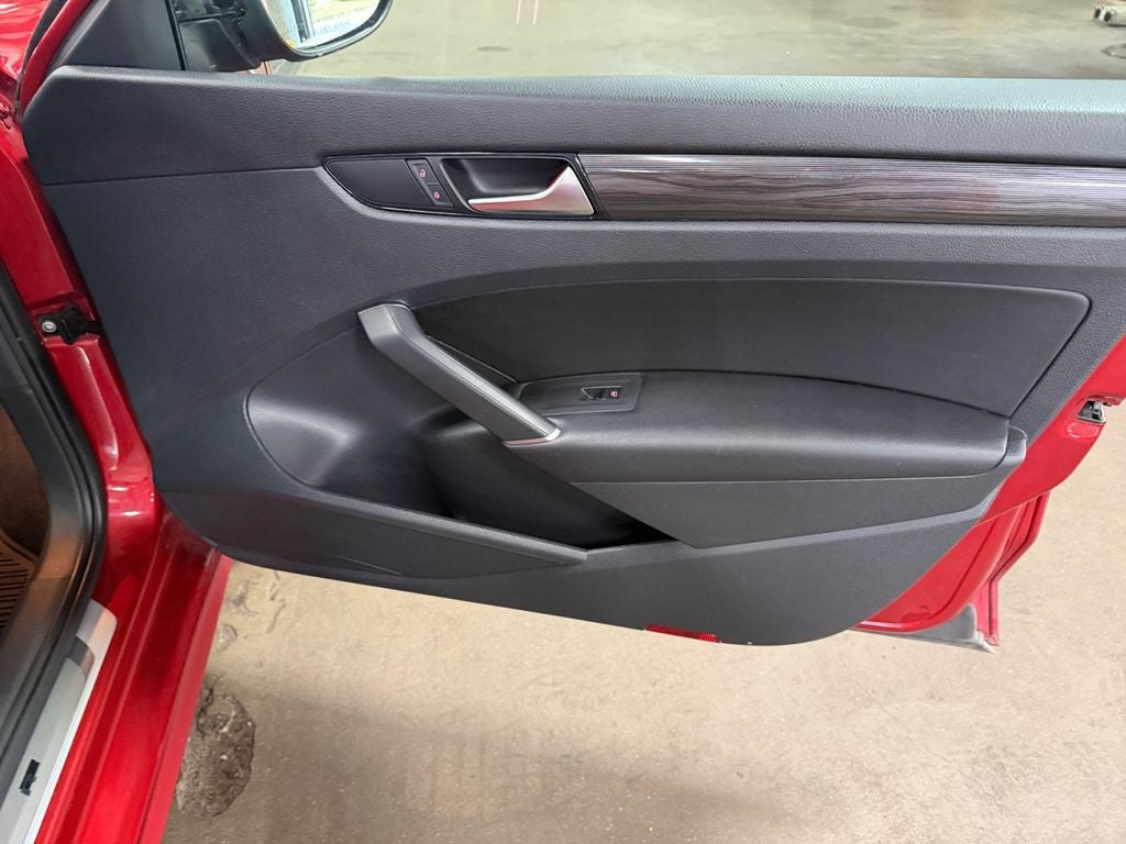 2020 Volkswagen Passat 2.0T R-Line