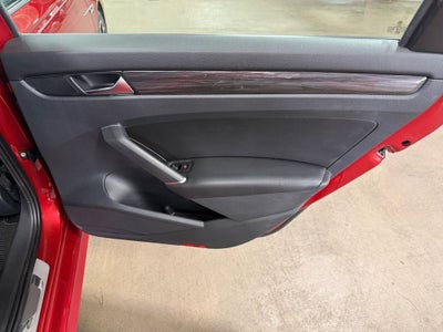 2020 Volkswagen Passat 2.0T R-Line