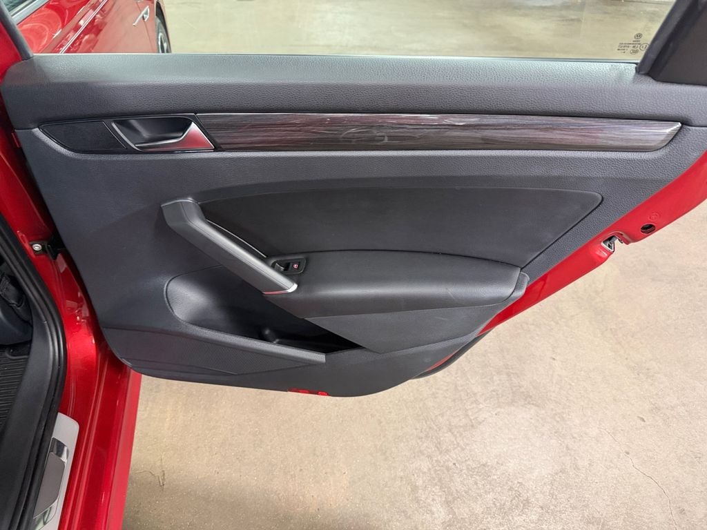 2020 Volkswagen Passat 2.0T R-Line