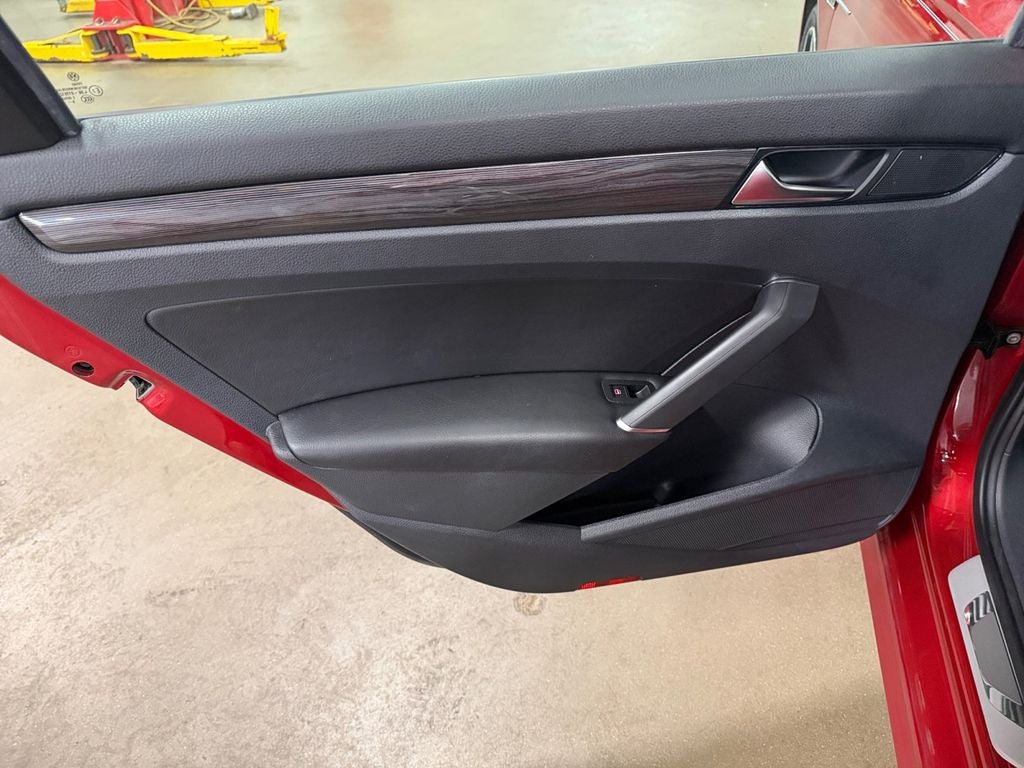 2020 Volkswagen Passat 2.0T R-Line