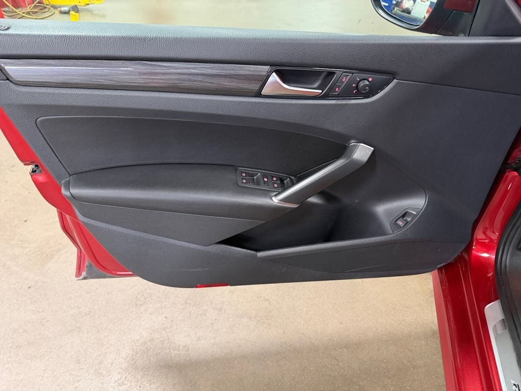 2020 Volkswagen Passat 2.0T R-Line