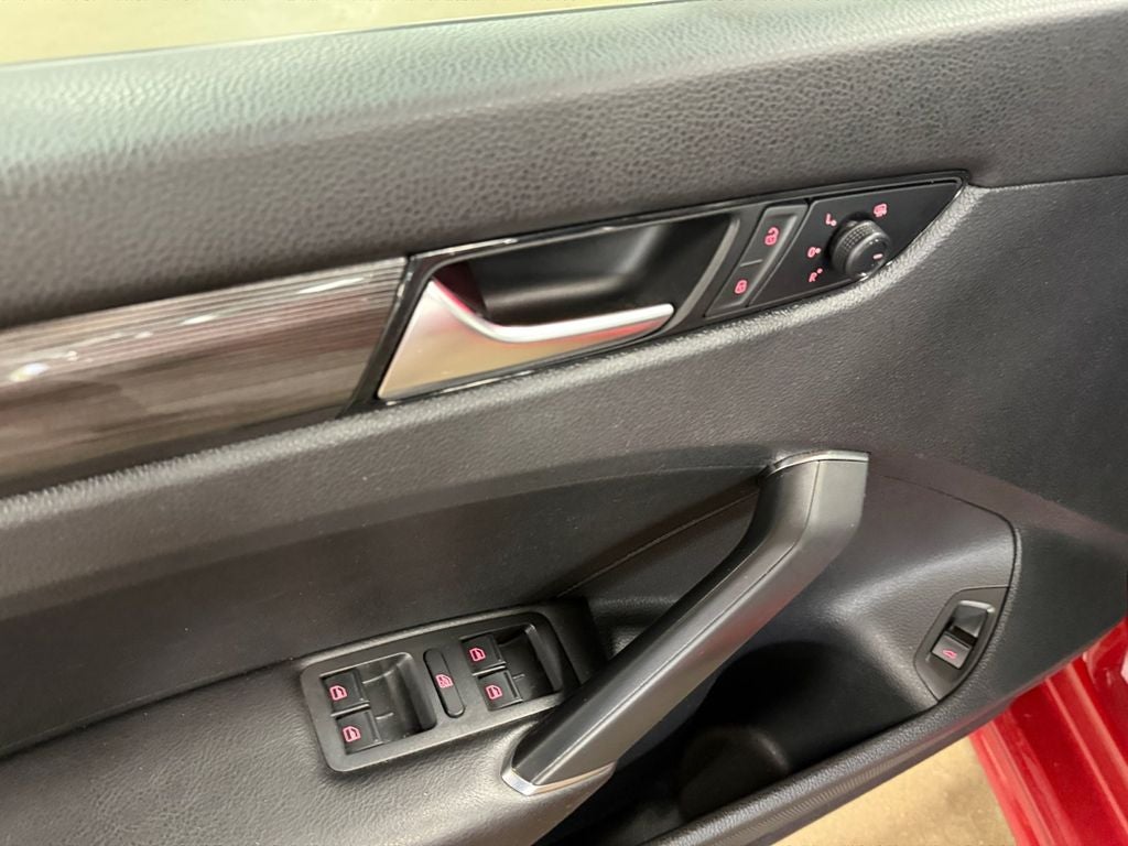 2020 Volkswagen Passat 2.0T R-Line
