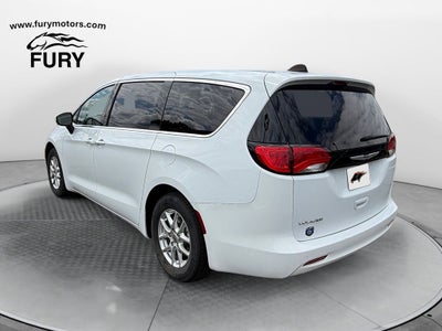 2023 Chrysler Voyager LX