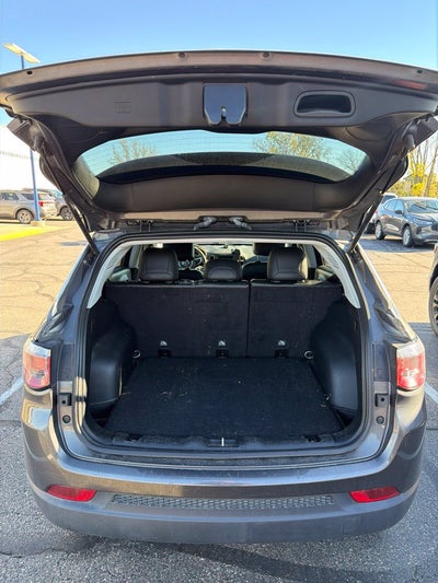 2019 Jeep Compass Lattitude w/Cold Weather & Popular Equipt